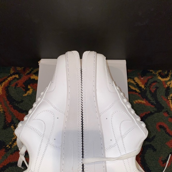 Nike Air Force 1 Size 6.5, 7.5 - Picture 3 of 6
